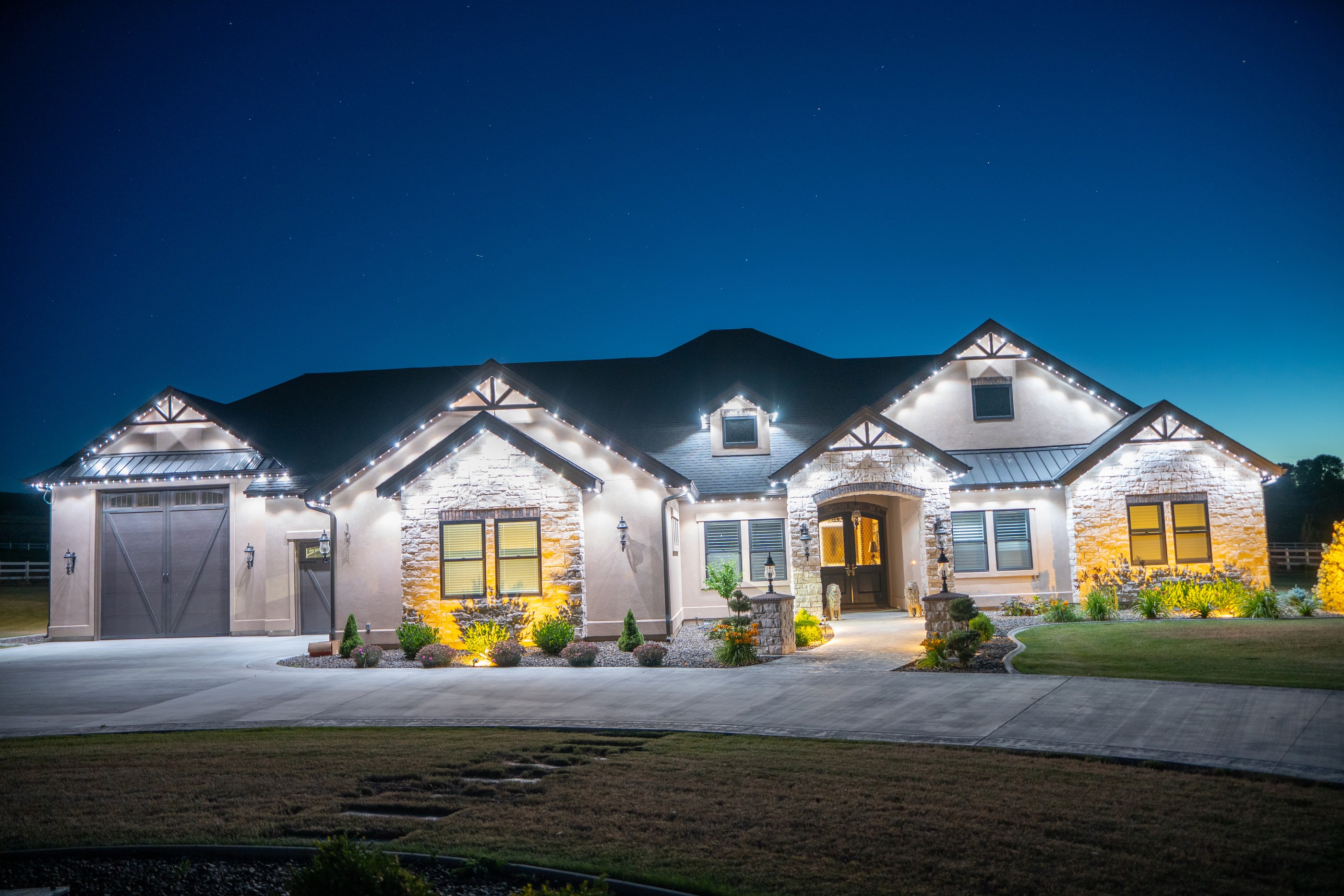 Home in warm white Honest Outdoor Lighting